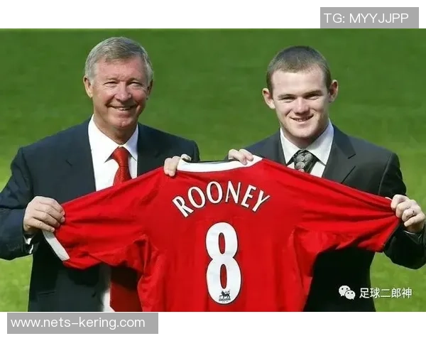 哈维西蒙斯：从天才少年到足球场上的新星崛起之路